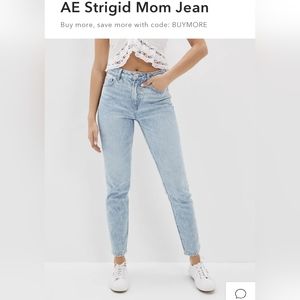 American eagle strigid mom jeans